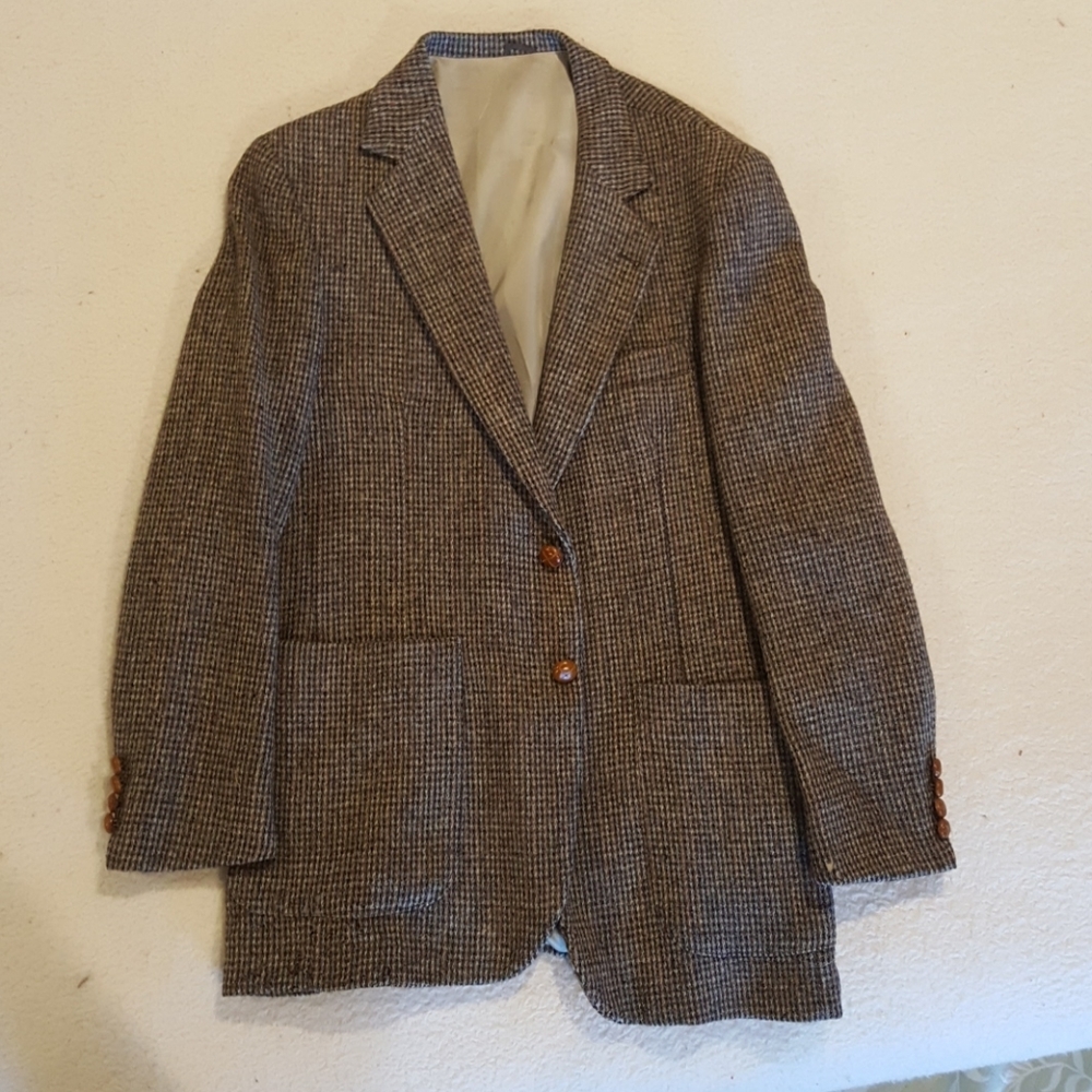 J.Riggins Men's two button sportcoat